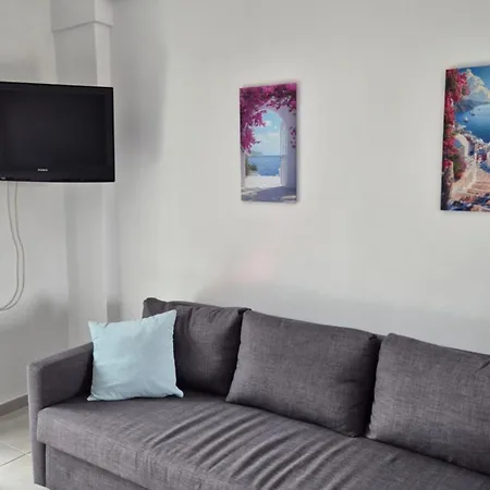 Thalia, On The Lägenhet Malaki