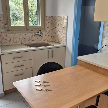 Thalia, On The Lägenhet