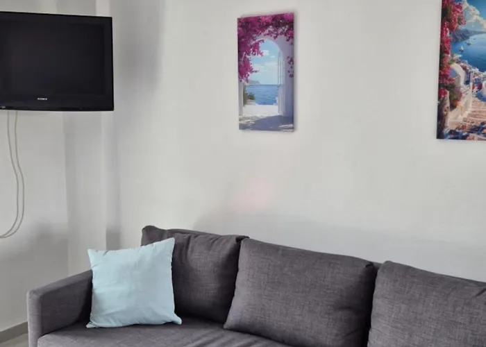 Thalia, On The Apartment Malaki